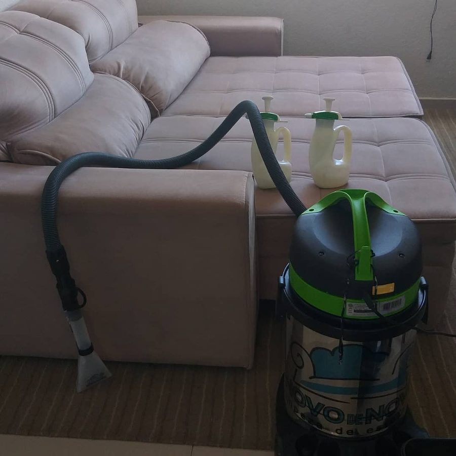 Sofá retrátil higienizado